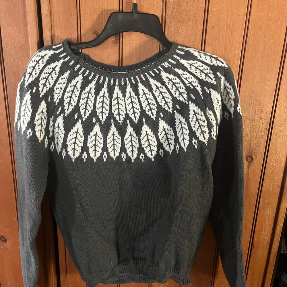 SHEIN Black Crewneck Sweater with White Nordic Yoke